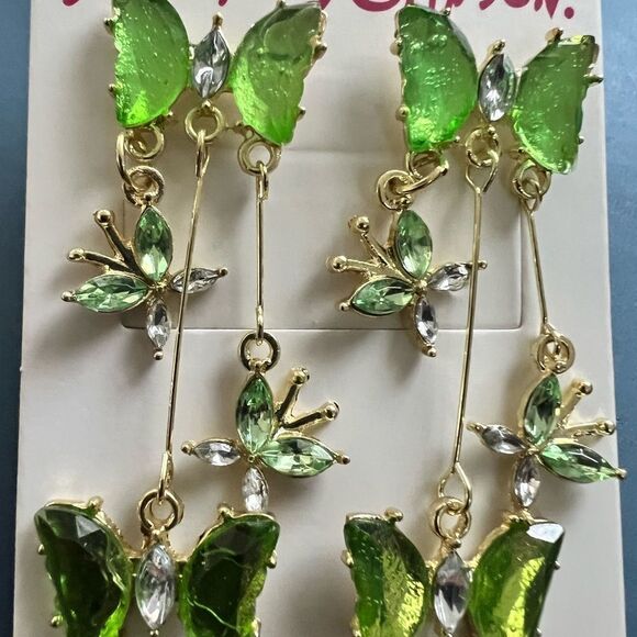 💚 Betsey Johnson Elegant Green Butterfly Dangle Earrings 💚 - Picture 3 of 6